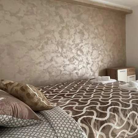 Manda Apartment