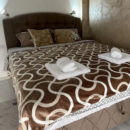 Apartment Manda *